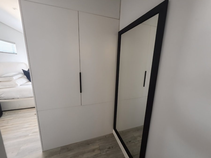 To Let 4 Bedroom Property for Rent in Sandown Western Cape